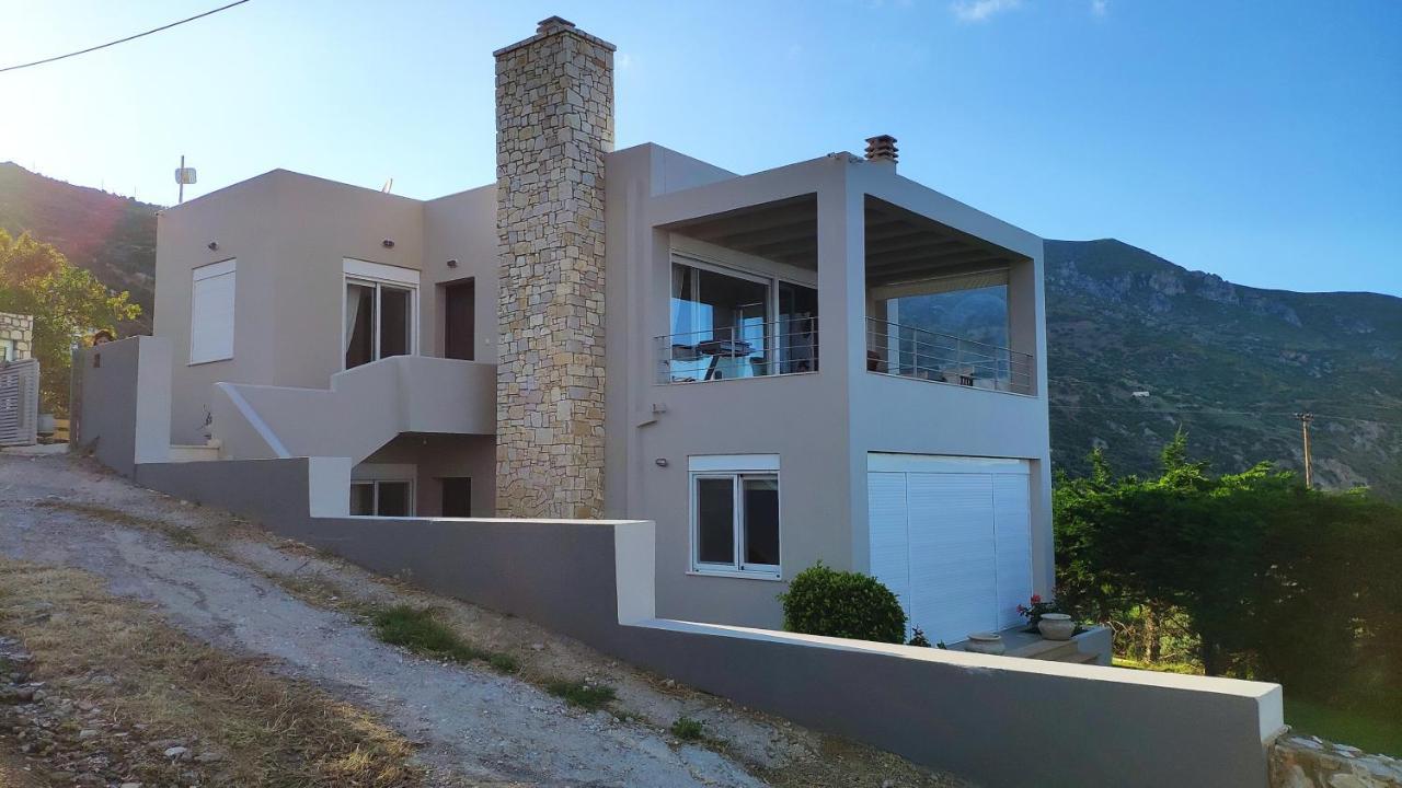 Appartement With Aegean Views Akhladherí